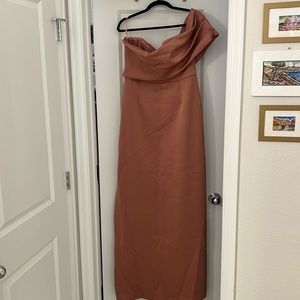 Gorgeous One Shoulder Dress